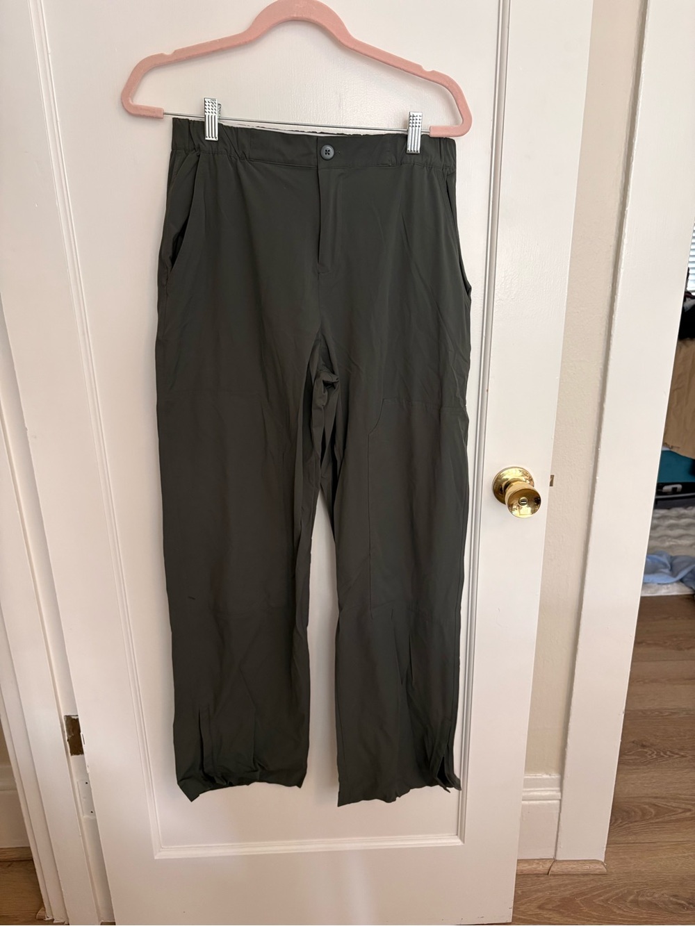 ALO Yoga Olive Green Women’s Folder over Waist Trouser